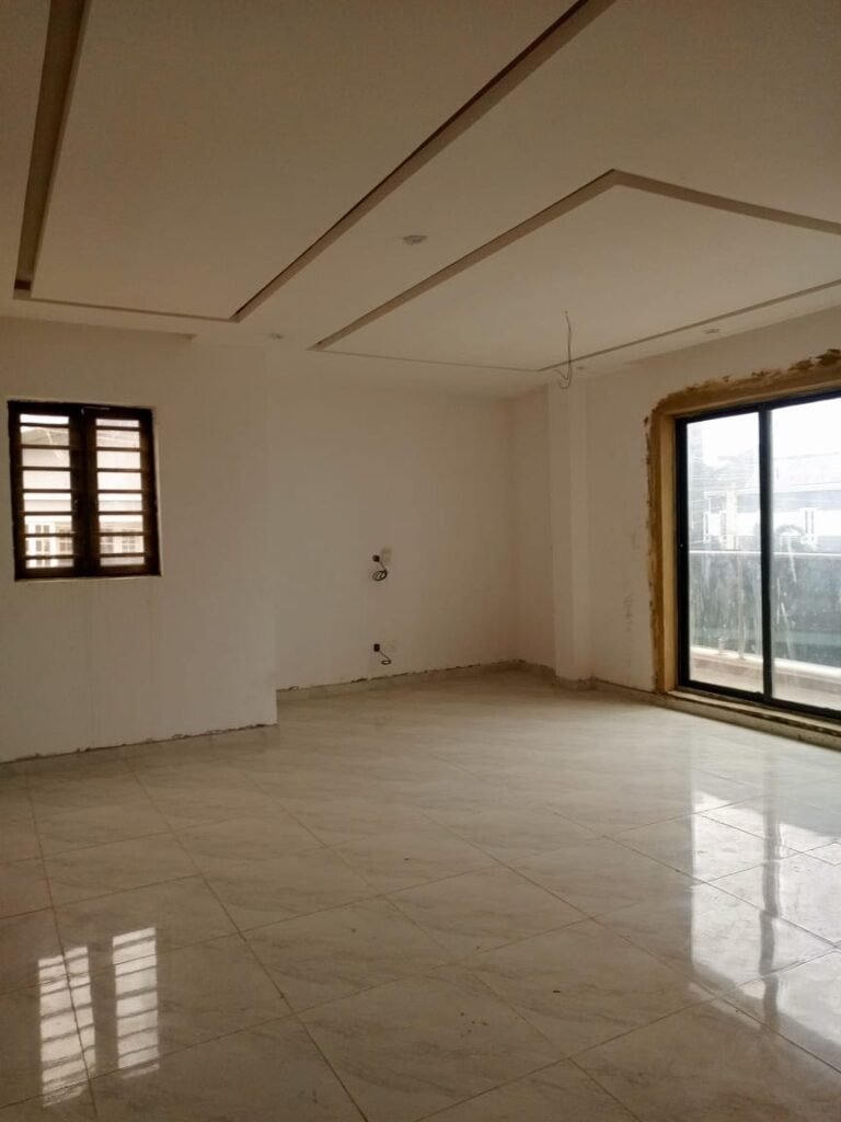 4 bedrooms terrace duplex for sale at Ologolo
