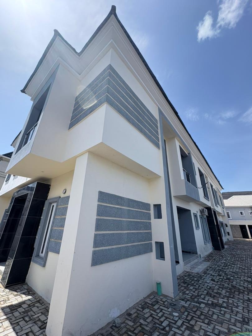 4 bedrooms Maisonette available for rent in Old Ikoyi