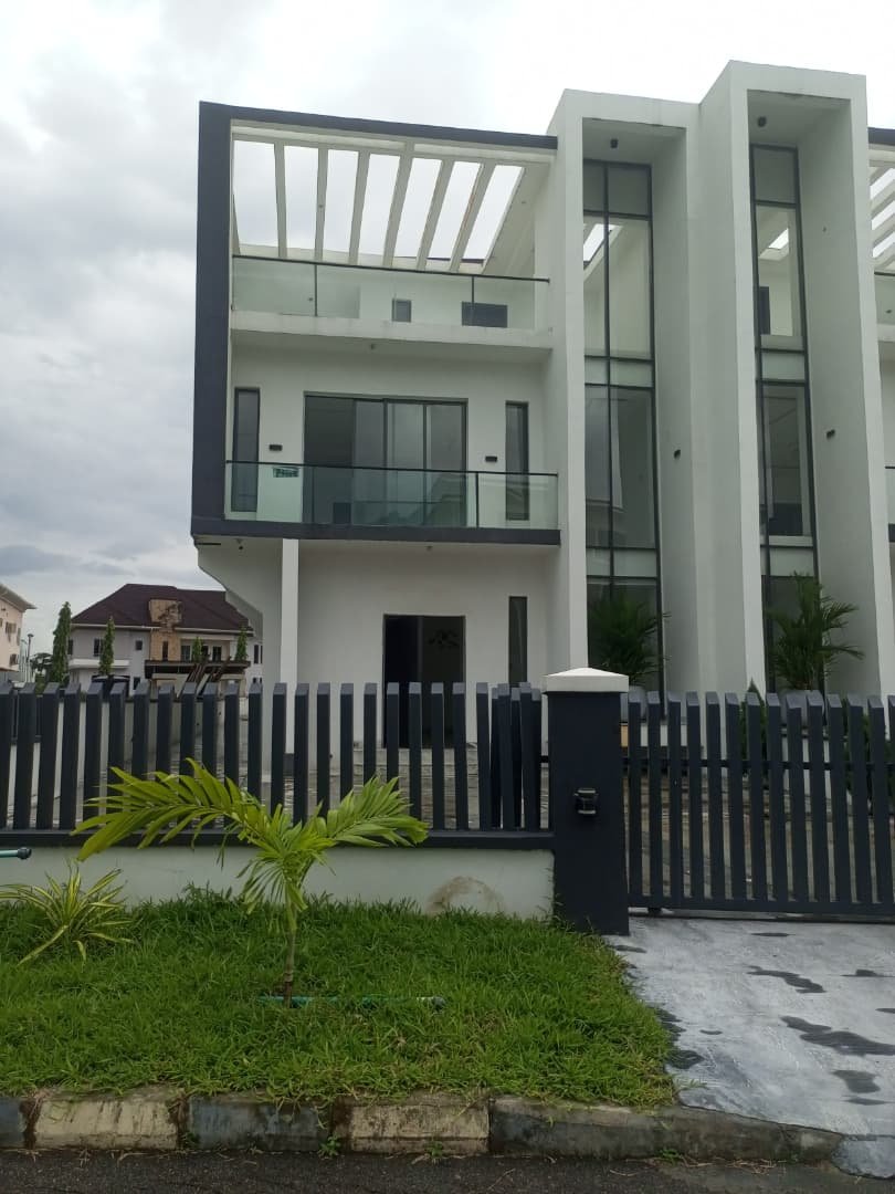 4 bedrooms Maisonette available for rent in Old Ikoyi